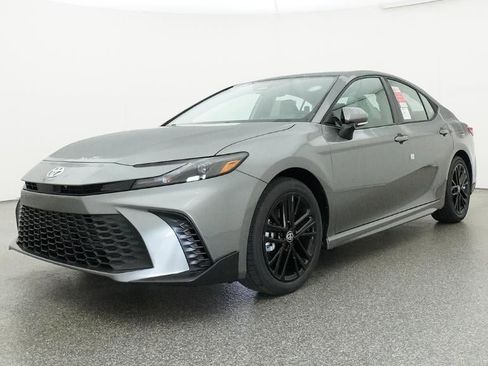 New 2026 Toyota Camry SE FWD image 17