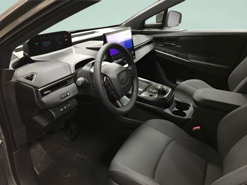Used 2026 Toyota bZ AWD/4WD image 12