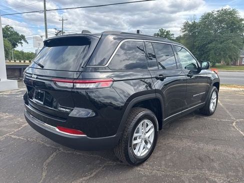 New 2026 Jeep Grand Cherokee Laredo RWD image 3