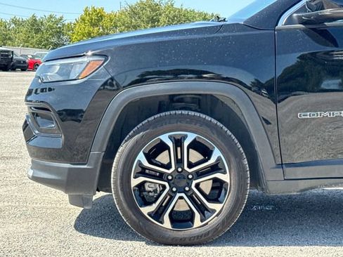 Used 2023 Jeep Compass Limited AWD/4WD image 10