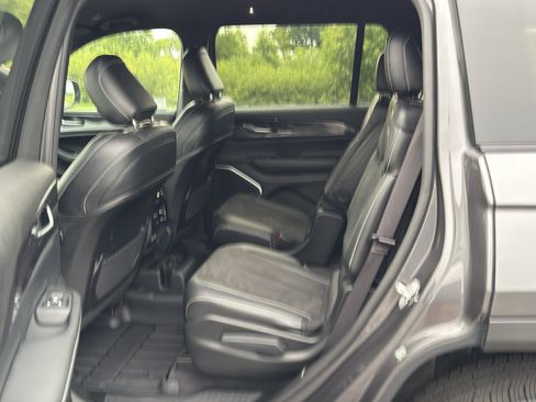Used 2021 Jeep Grand Cherokee L Laredo AWD/4WD image 33