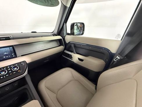 Used 2023 Land Rover Defender 110 S AWD/4WD image 18
