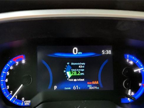 Certified 2022 Toyota Corolla Cross XLE image 36