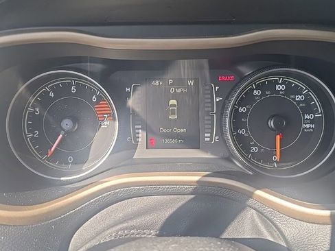 Used 2017 Jeep Cherokee Latitude w/ Safety/Convenience Group image 5