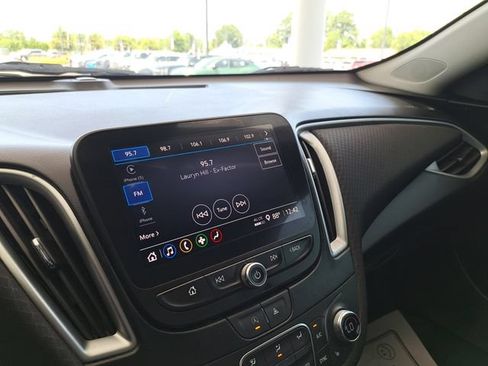 Used 2023 Chevrolet Malibu LT FWD image 10
