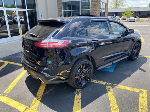Used 2019 Ford Edge ST w/ Equipment Group 401A AWD/4WD image 4