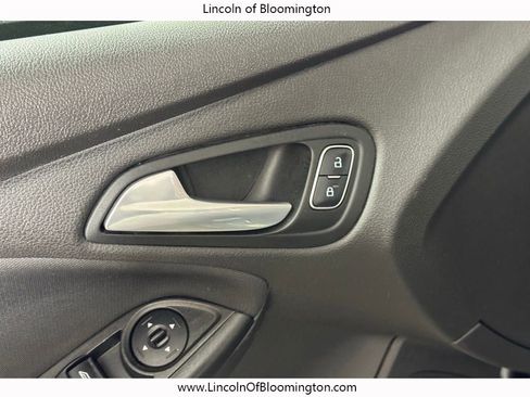 Used 2018 Ford Focus SE w/ Cold Weather Package image 23