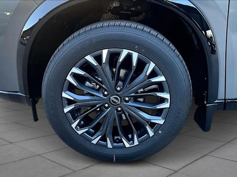 New 2026 Nissan Rogue Platinum image 9