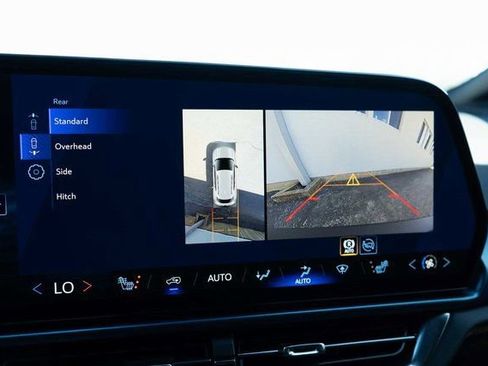 New 2026 Chevrolet Equinox EV LT image 24