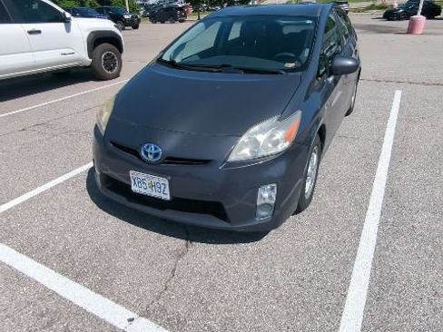 Used 2010 Toyota Prius Two FWD image 2
