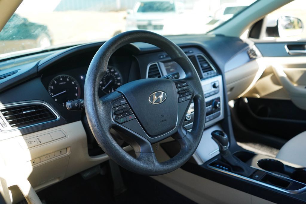 Used 2017 Hyundai Sonata Sport FWD image 6