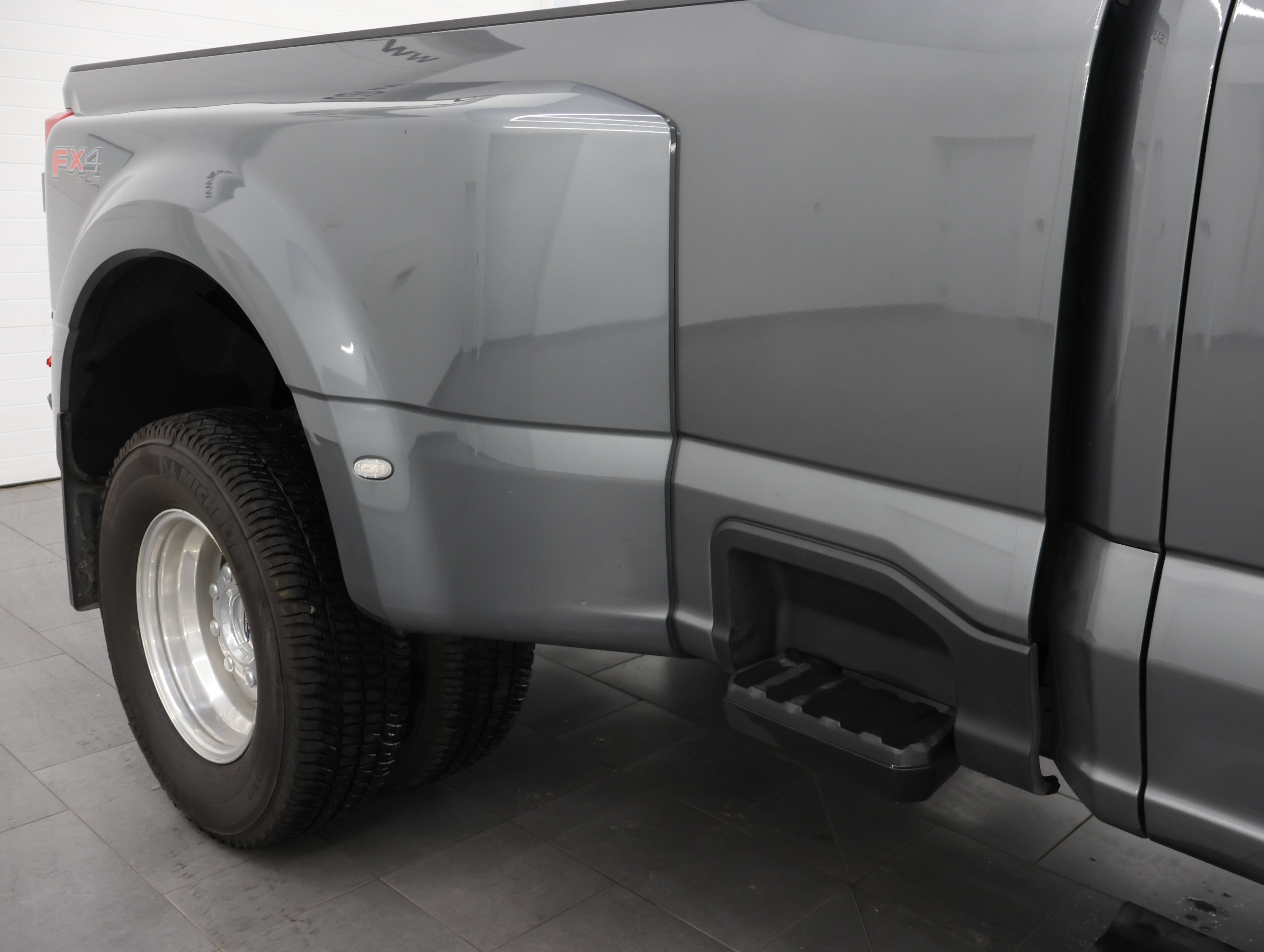 Used 2025 Ford F350 Lariat AWD/4WD image 30