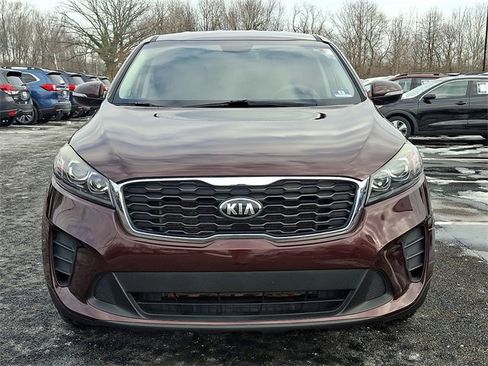Used 2019 Kia Sorento LX image 2