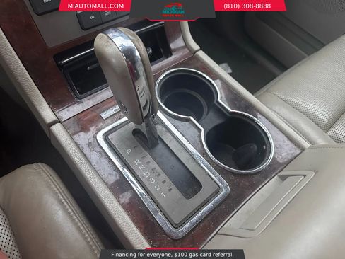 Used 2012 Lincoln Navigator 4WD image 13