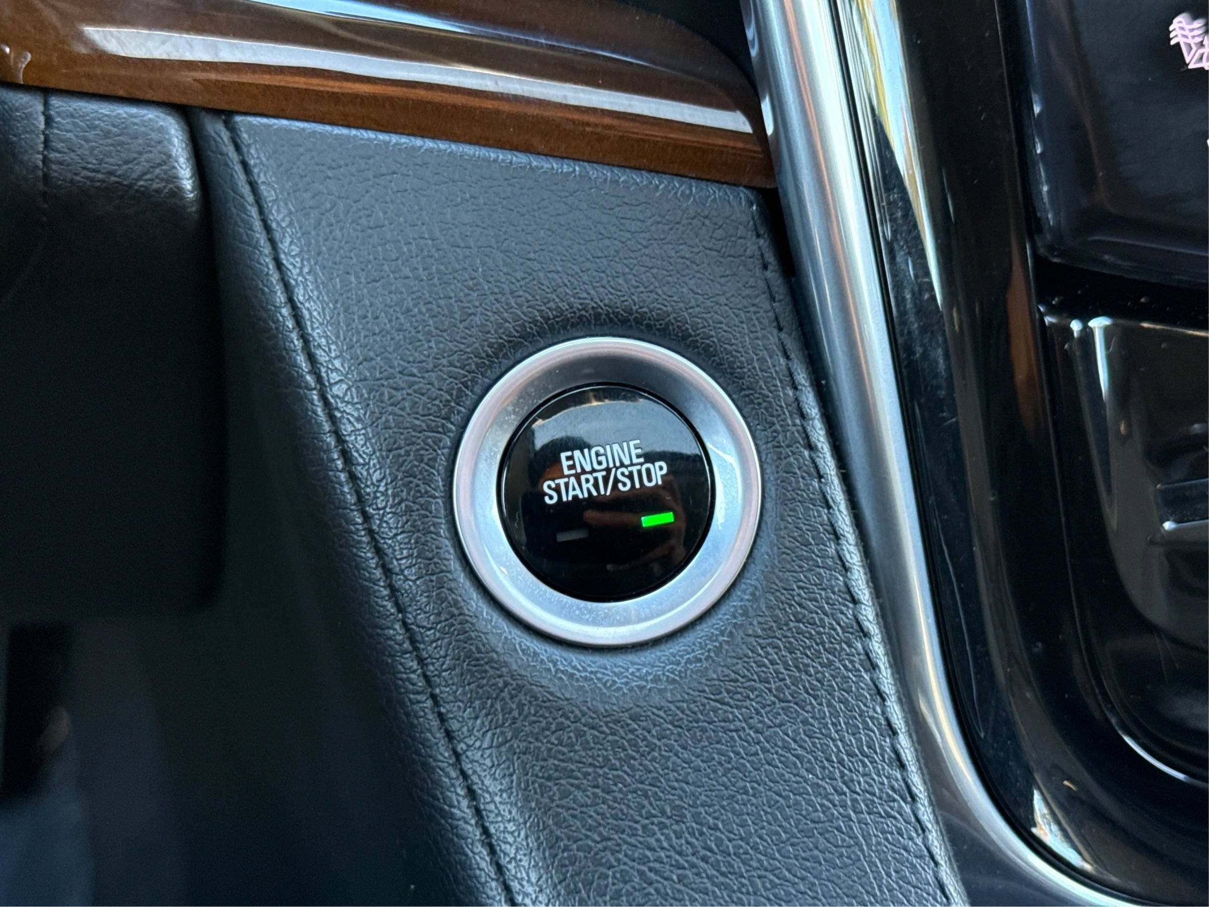 Used 2020 Cadillac Escalade ESV Luxury AWD/4WD image 35