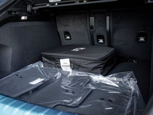 Used 2025 Porsche Taycan 4 Cross Turismo image 73