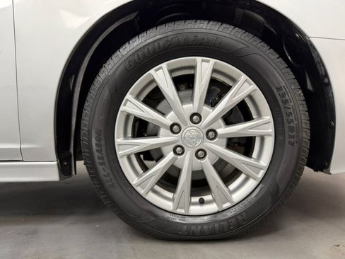 Used 2011 Buick Lucerne CXL w/ Driver Confidence Package FWD image 70