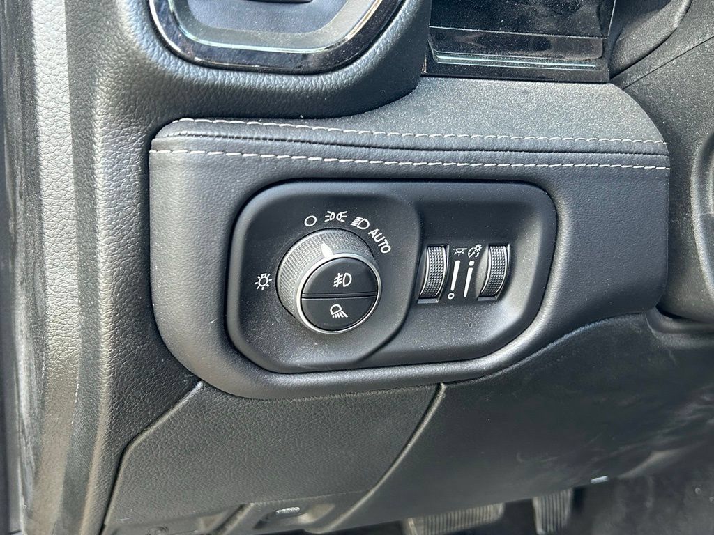 New 2026 RAM 3500 Limited AWD/4WD image 52