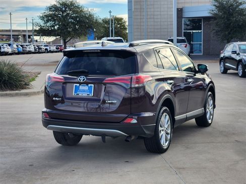 Used 2018 Toyota RAV4 Limited image 5