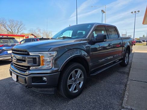 Used 2018 Ford F150 XLT w/ Equipment Group 302A Luxury AWD/4WD image 3