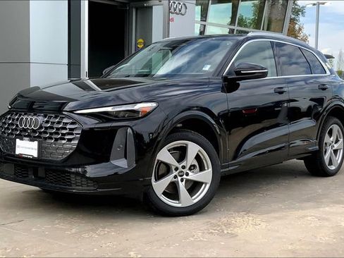 New 2025 Audi Q5 Premium Plus image 1