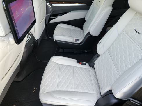 New 2025 Cadillac Escalade Sport Platinum w/ LPO, ONYX Package image 22