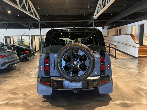 Used 2023 Land Rover Defender 110 X-Dynamic SE image 4