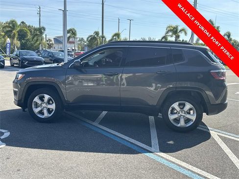 Used 2020 Jeep Compass Latitude image 11