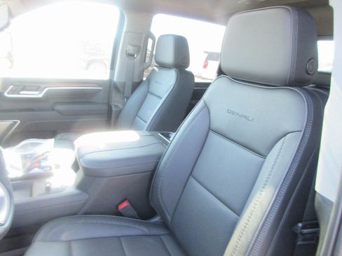 New 2026 GMC Sierra 3500 Denali w/ Denali Reserve Package image 14