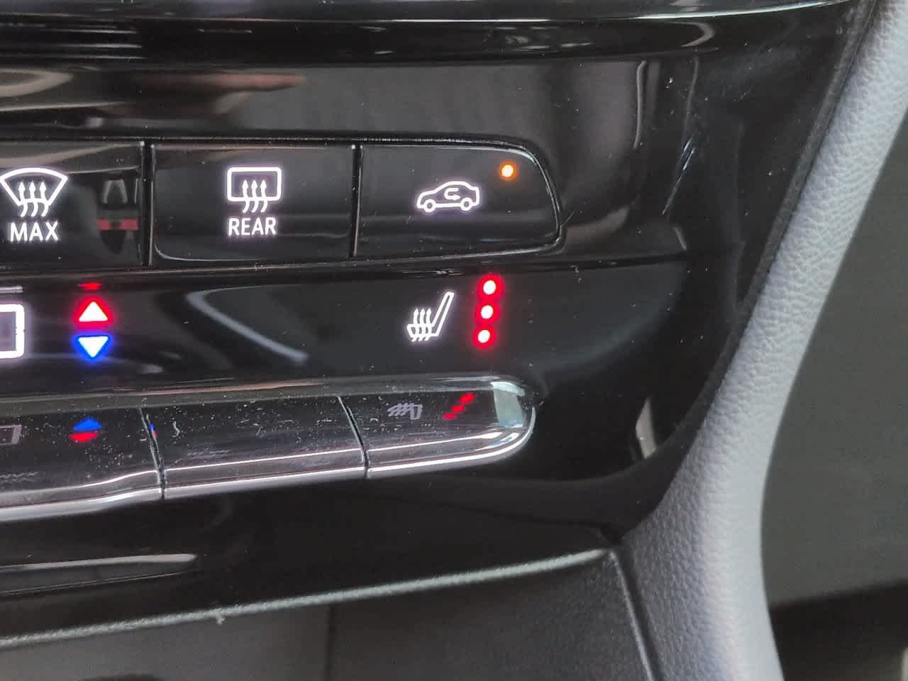 Used 2024 Buick Encore GX Avenir w/ Avenir Technology Package FWD image 21