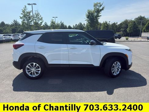 Used 2024 Chevrolet TrailBlazer LS w/ LS Convenience Package AWD/4WD image 8