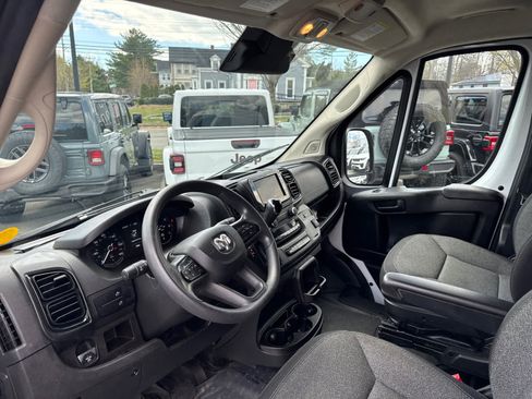 Used 2023 RAM ProMaster 2500 FWD image 12