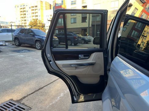 Used 2011 Land Rover Range Rover Sport HSE LUX image 12