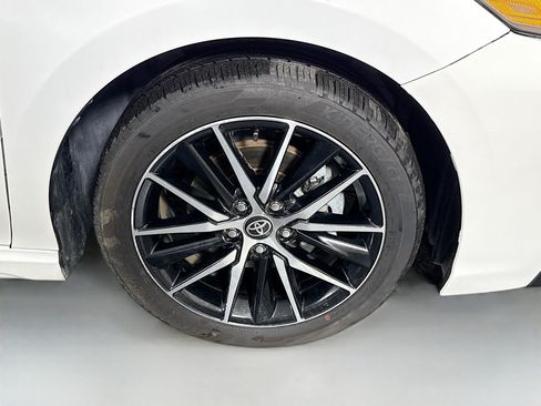 Used 2024 Toyota Camry SE w/ Convenience Package FWD image 32