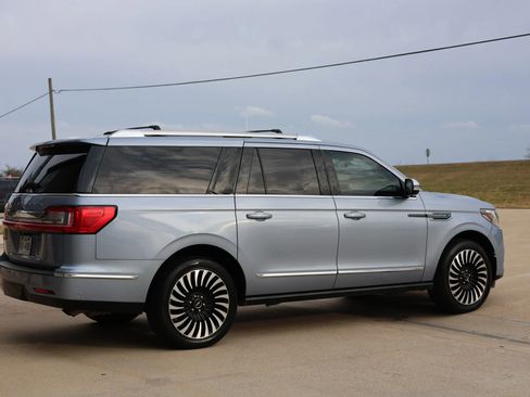 Used 2020 Lincoln Navigator L Black Label w/ Cargo Convenience Package image 3