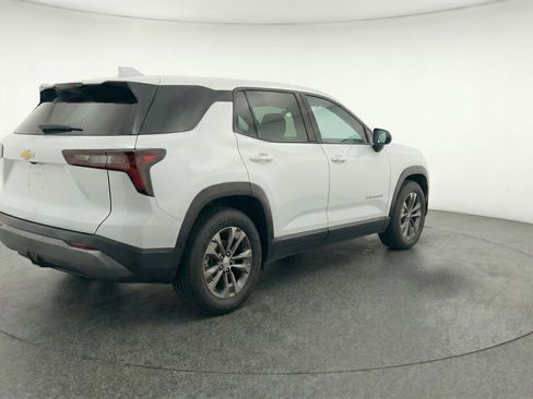 Used 2025 Chevrolet Equinox LT image 9