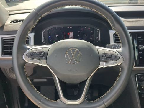 Used 2023 Volkswagen Atlas SE w/ Panoramic Sunroof Package FWD image 32