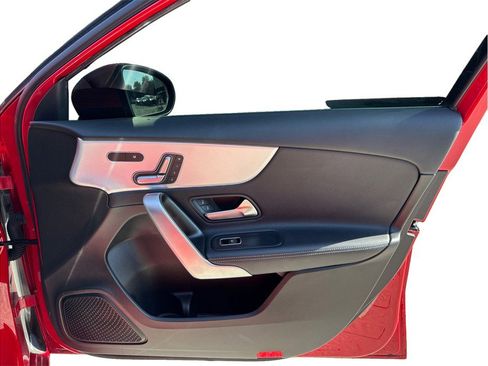 Used 2019 Mercedes-Benz A 220 image 41