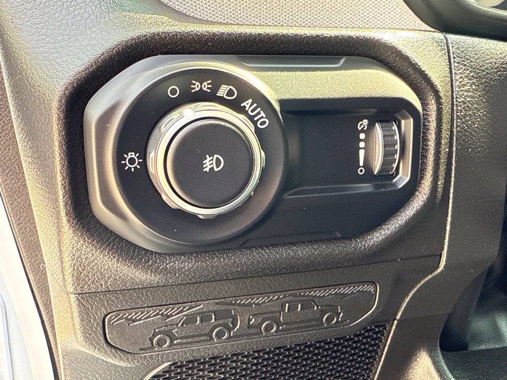 Used 2024 Jeep Wrangler Unlimited Sport AWD/4WD image 27