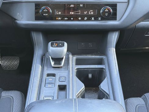 Certified 2025 Nissan Pathfinder S FWD image 4