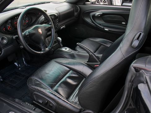 Used 2004 Porsche 911 Carrera 4S AWD/4WD image 12