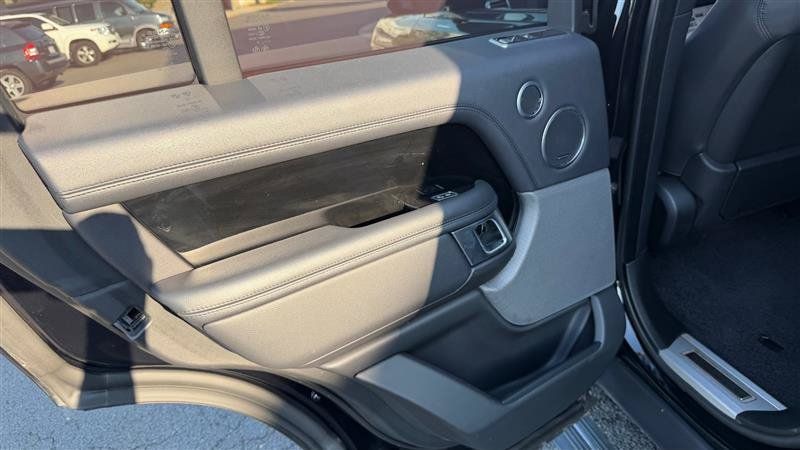 Used 2018 Land Rover Range Rover AWD/4WD image 21