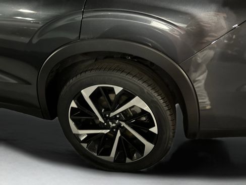 Used 2024 Mitsubishi Outlander SE image 50