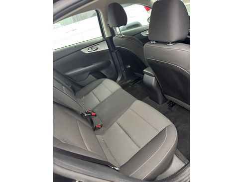 Used 2023 Kia Forte LXS FWD image 9