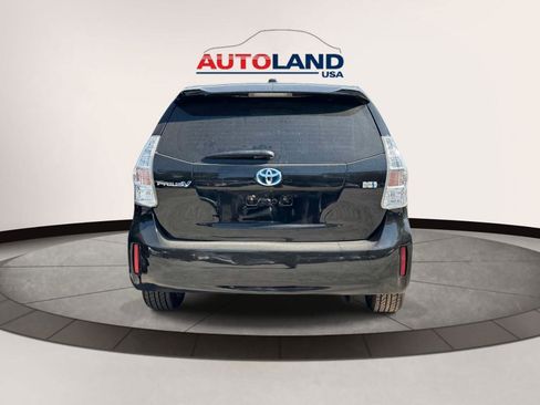 Used 2014 Toyota Prius V Five FWD image 4