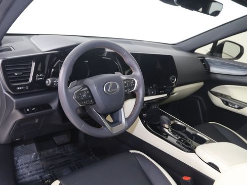 Used 2024 Lexus NX 250 FWD image 26