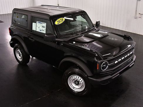 New 2026 Ford Bronco 2-Door AWD/4WD image 11