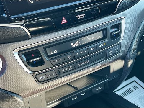 Used 2024 Honda Ridgeline Sport image 15