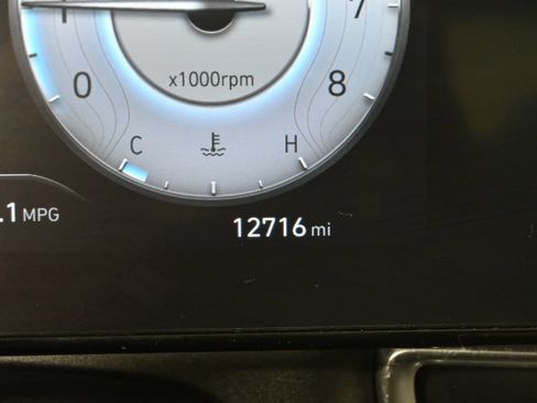 Used 2024 Hyundai Elantra SEL w/ Convenience Package FWD image 25