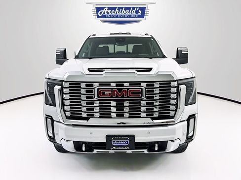 Used 2024 GMC Sierra 3500 Denali w/ Denali Reserve Package image 2